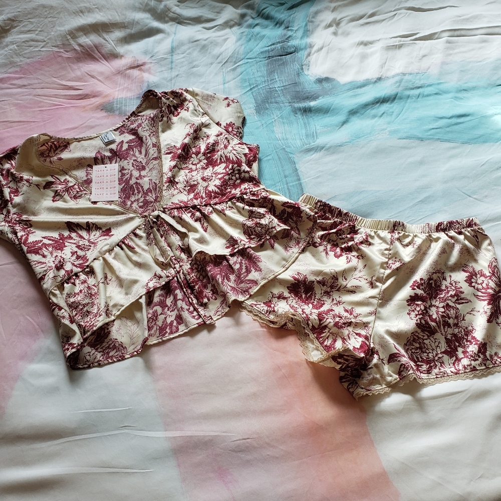 NWT Dippin Daisy's Matching Pajama Set